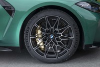 タイヤ&ホイールサイズはフロントが19インチでリアが20インチ。試乗車は「ミシュラン・パイロットスポーツ4 S」を履いていた。