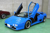 こちらの「ランボルギーニ・ディアブロSV」は、1年間、8人で共同所有するケースで月額8.6万円となっている。