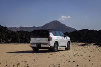 Y63型となる新型は第7世代。1951年発売の初代モデルは初めて富士山登頂に成功した自動車とされている。