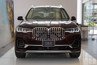 内装を日本の伝統技術で仕立てた「BMW X7」の限定車発売の画像