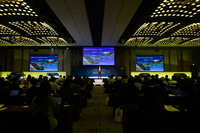 東京・六本木で開催された新車発表イベント「フォルクスワーゲン ニューモデルプレスプレゼンテーション2024」の様子。会場には多くの報道関係者が詰めかけた。