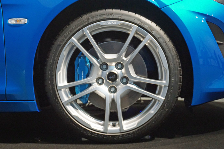 アルピーヌA110ピュア(タイヤ&ホイール)