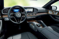 「GLE450d 4MATICクーペ スポーツ コア」のインテリア(日本仕様は右ハンドル)。
