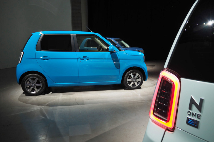 ホンダN-ONE e:(サイドビュー)