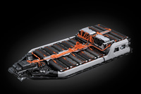 電気自動車の大きな課題のひとつが、生産時の環境負荷の大きさ。バッテリーの製造などで、大量の電力を消費するのだ。