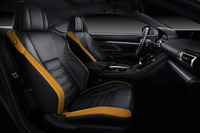 「RC350」のインテリア。