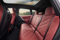 電気自動車「BMW iX」の改良モデルが日本上陸 航続距離723kmと0-100km/h加速3.8秒を実現の画像