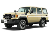 2023年に再々販売された最新の「ランドクルーザー“70”」。エンジンは2.8リッターの4気筒ディーゼルターボで、6段ATとの組み合わせ。3ナンバー登録に変わった。