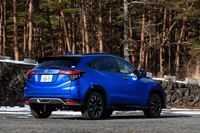 専用の外装パーツにより、一目で標準車とは違うと分かるアピアランスも「モデューロX」の魅力。なおホンダアクセスでは、コンプリートカーの開発に際してデザイナーも走行テストに同行。デザイン性と機能性の両立が図られている。