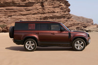 「ランドローバー・ディフェンダー130」に日本導入を記念した限定モデルが登場の画像