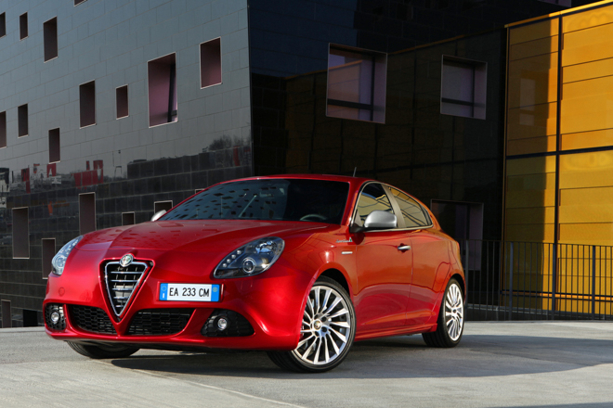 ★超希少50、60年代当時物 ナルディステアリング アルファロメオ ジュリエッタ ☆超希少50、60年代当時物 ナルディステアリング アルファロメオ