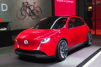 マツダは現行型に続いて次期型の「CX-3」もタイで生産するという。これはそのデザインスタディーとされる「ビジョンXコンパクト」。ジャパンモビリティショー2025で初披露された。