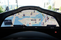 ナビが日本仕様となっているのはもちろんだが、インストゥルメントクラスターはその他の点でもローカライズが徹底されている。意地悪く階層を下ってみても、日本語のフォントが怪しくなったり……という箇所は見当たらなかった。