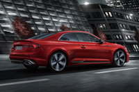 新型「アウディRS 5クーペ」の国内受注がスタートの画像