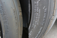 UTQGにおける「ニットー・インヴォ」のトレッドウエアは速度記号によって異なり、“W”(~270km/h)のものは“260”、“Y”(~300km/h)のものは“220”となっている。