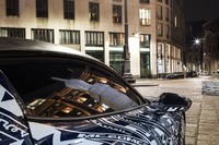 こちらも2020年3月のカット。ウィンドウグラフィックやサイドミラーの形状も、最終製品版では変わるのかもしれない。