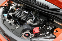 エンジン関係のオプションパーツは少数。エアフィルターやエンジンフィルター、オイルフィラーキャップがラインナップされる。