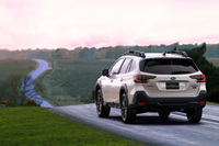 2025年3月いっぱいで、日本での受注が終了となる「レガシィ アウトバック」。絶版のアナウンスは、めでたい30周年記念車の発表と同時に行われた。