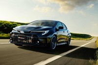 現行型「トヨタ・カローラ」はWRCに出場していないが、カローラそのものは同ラリーとは縁が深い。マニア車に求められる“神話成分”は十分といえるだろう。