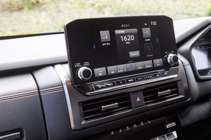 三菱トライトンGSR(センターディスプレイ)