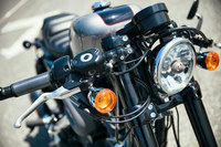 第1回:流行のメーカーカスタムや巨大な三輪バイクにも試乗!輸入バイク チョイ乗りリポート(前編)の画像