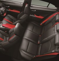 スポーティー&エレガント 「レクサスUX」に2タイプの特別仕様車登場の画像