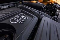 1.4リッター直4 DOHC 16バルブ ターボエンジンは、燃費を向上させる気筒休止システムを搭載。最高出力150ps、最大トルク250Nmを発生する。トランスミッションは、アウディが「Sトロニック」と呼ぶデュアルクラッチ式の7段ATを組み合わせる。