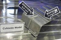 3D摩擦攪拌接合とは、金属に高速回転するツールを押し付け、摩擦熱で軟化した金属を混ぜ合わせることで結合させる技術。「ホンダ0シリーズ」のバッテリーパックでは、フレーム同士の結合と、冷却用ウオータージャケットの取り付けに用いられる。