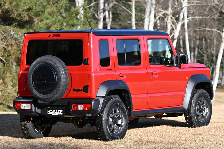 清水「なんだか、プレハブかコンテナにタイヤをくっつけただけに見えるんだよなぁ」 
	ほった「プレスラインのRとかも“鉄感”が強いですからね……。でもワタシなんか、そこがカッコいいと思っちゃうんだけど」