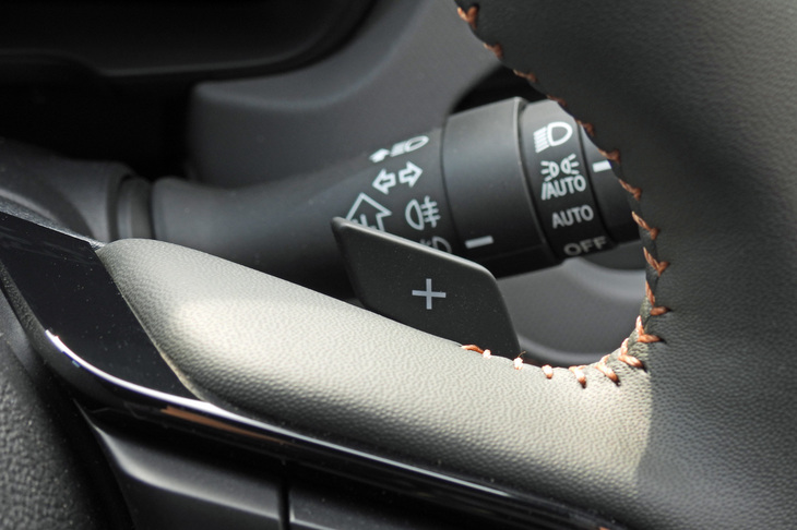 スバル・フォレスター スポーツEX(シフトパドル)