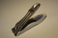 筆者愛用の爪切り。生来爪が弱くフニャフニャなので、常にきれいに切りそろえておかないと死ぬ。