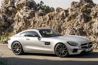 ほった:「個人的には、新型『CLS』のぬるりとしたデザインの路線って、『AMG GT』が始まりだと思ってるんですけど」
明照寺:「どうでしょう。逆スラントのフロントマスクから立体が始まる、という点では、そうかもしれませんね」