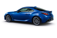 「スバルBRZ」は、スバルがトヨタと共同開発するFRスポーツカー。2021年7月に発表された新型は2代目モデルにあたり、最高出力235PSの2.4リッター水平対向4気筒エンジンを新搭載している。