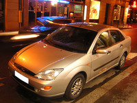 「フォード・フォーカス セダン」。パリにて2005年に撮影。