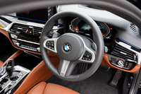 BMW M550i xDrive(4WD/8AT)【試乗記】の画像