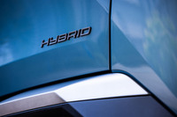 プジョー3008 GTアルカンターラパッケージ ハイブリッド(FF/6AT)【試乗記】の画像