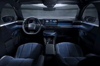 ランチアが高級家具メーカー、カッシーナとタッグを組んだ特別モデルの「エディツィオーネ リミタータ カッシーナ」のインテリア。生産台数は1906台のみだ。