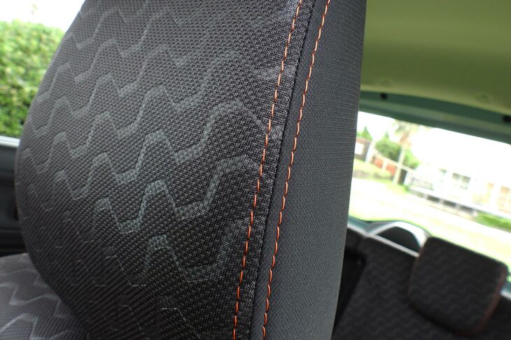 スズキ・スペーシア ギア ハイブリッドXZターボ(オレンジステッチ)