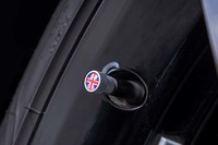 販売車両には「スタイルバルブキャップ」が装着されていた。個体によっては、こうしたアクセサリーが付いているものもある。