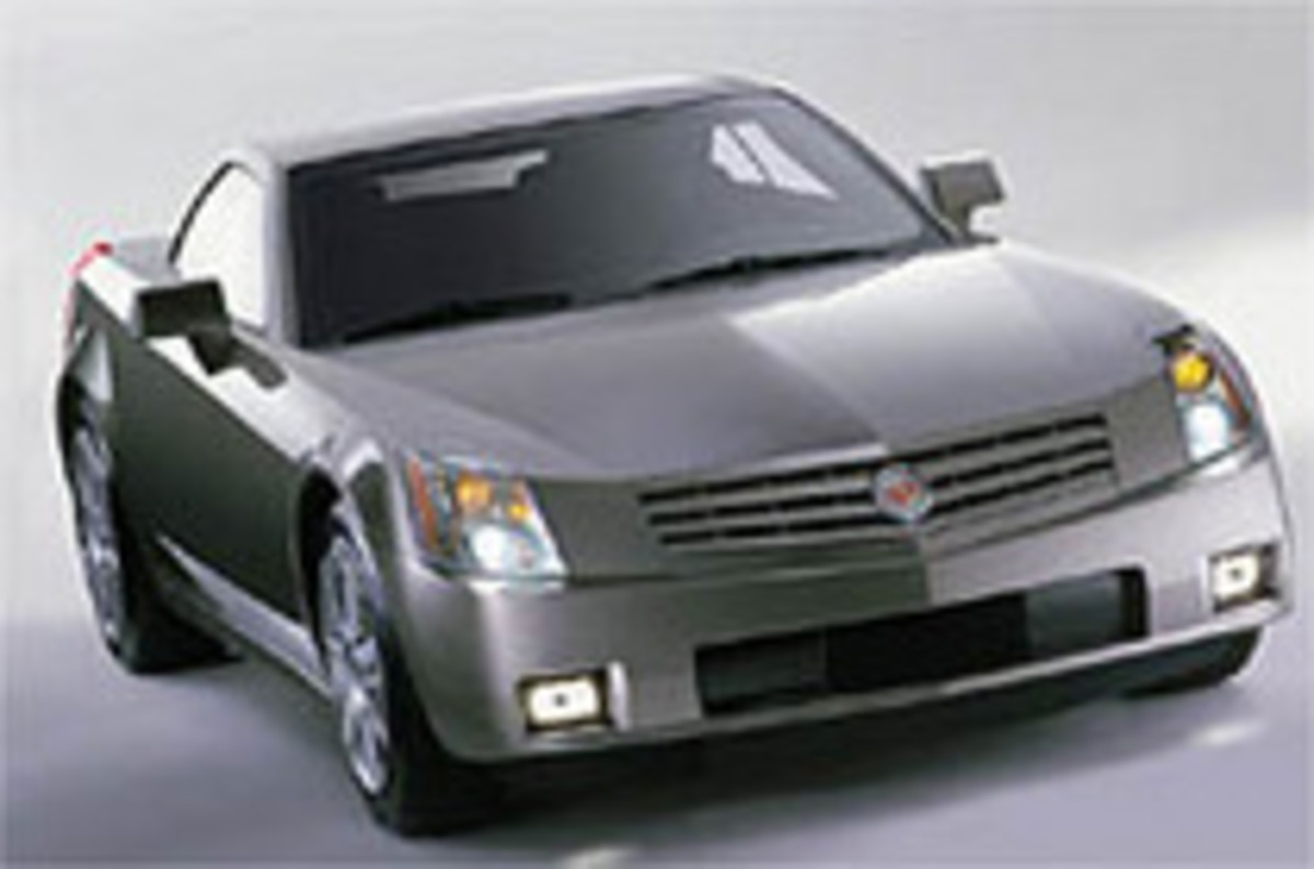 キャディラックのニューモデル、名前は「XLR」 【ニュース】 - webCG
