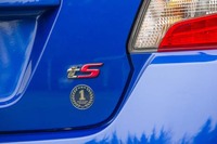 「最強のアスリートモデル」を目指して仕立てられたという「スバルWRX S4 tS」。最高出力300ps/最大トルク40.8kgmはベース車両から変わっていないが、吸排気系のチューニングにより、加速中のエンジントルクが最大で10%強化されている。
