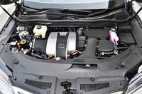 3.5リッターV6アトキンソンサイクルエンジン(262ps)を中心に構成したハイブリッドシステムを搭載する。