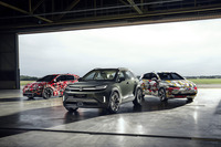 コンパクトBEVのコンセプトカーは「ID. 2all(アイディ ツーオール)」のモデル名だったが、市販モデルは「ID.ポロ」として2026年にヨーロッパで発売されることになった。写真は左から「ID.ポロGTIコンセプト」「ID.クロス コンセプト」「ID.ポロ コンセプト」。