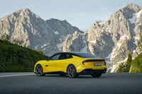 ボディーカラーは試乗車の「ソーラーイエロー」に「ボレアルグレー」「ファイアグロー」「アコヤホワイト」「ステラブラック」「カイムグレー」を加えた計6色から選べる。