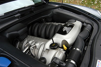 V8“NA”エンジン