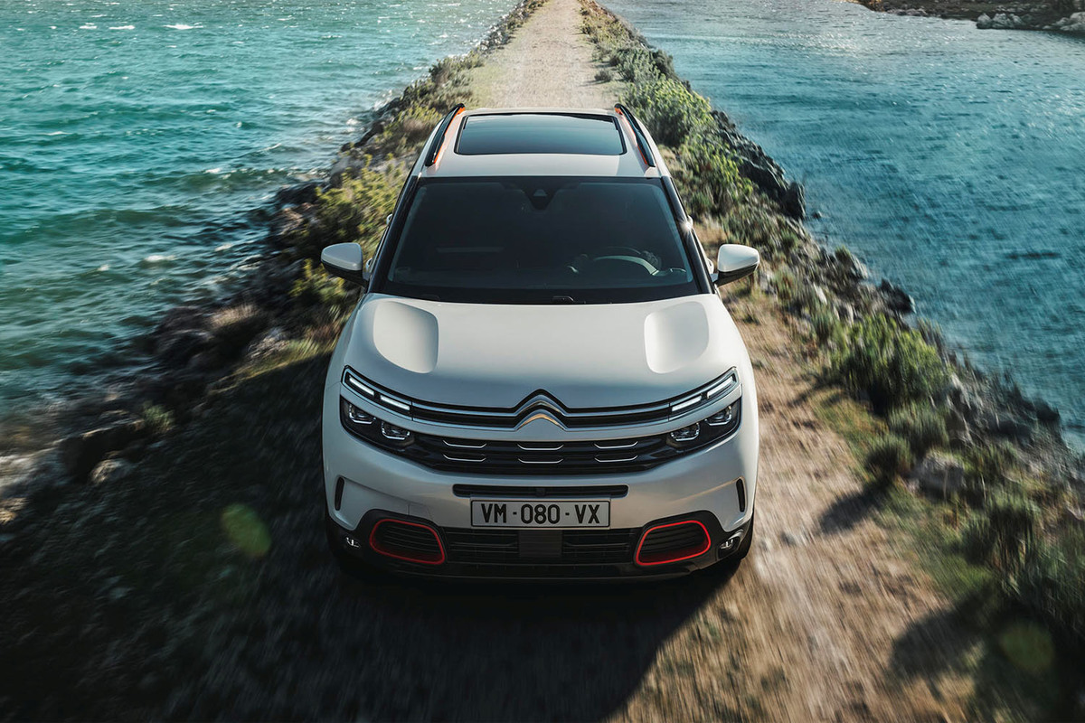 シトロエンのミドルサイズSUV「C5エアクロスSUV」発売 【ニュース