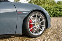 最高速は315km/h! 「ロータス・エヴォーラGT430スポーツ」発売の画像