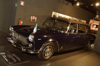 「ランチア・フラミニア」の大統領専用車は、今日でも大統領就任式典の日に限って登場する。これは1961年型で、エリザベス英国女王のイタリア訪問に際して用いられたもの。トリノ自動車博物館蔵。