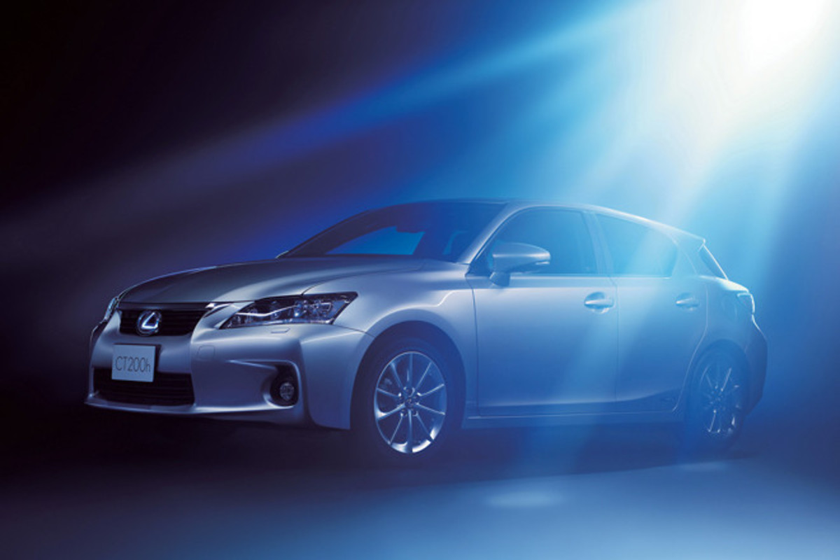 レクサス　CＴ２００ｈ　ナビ液晶パネル他色々まとめて！ レクサスCT200hナビ液晶パネル他色々まとめて！