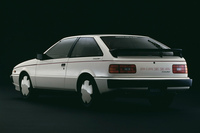 1985年に登場した「ピアッツァ イルムシャー」のリアビュー。ヤナセで販売された「ピアッツァネロ」の最終仕様はいすゞものと前後のデザインが異なっていた。